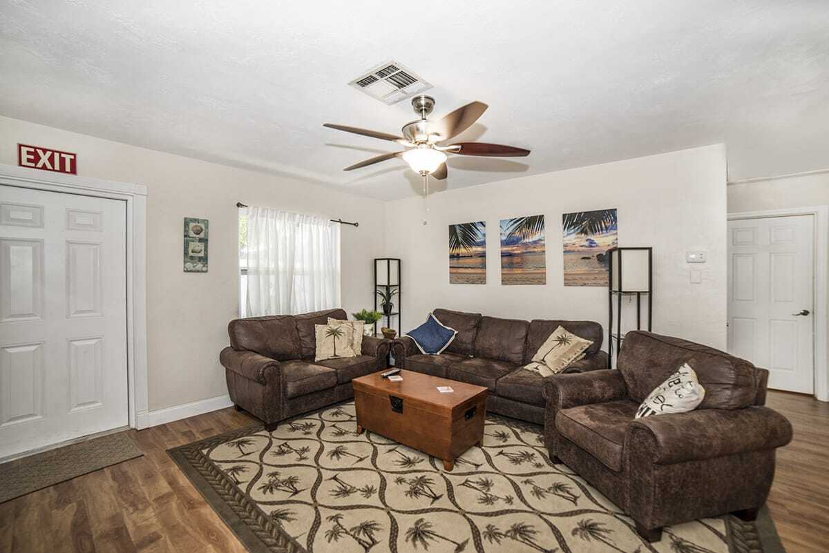Comfortable living room at Footprints Beachside Recovery