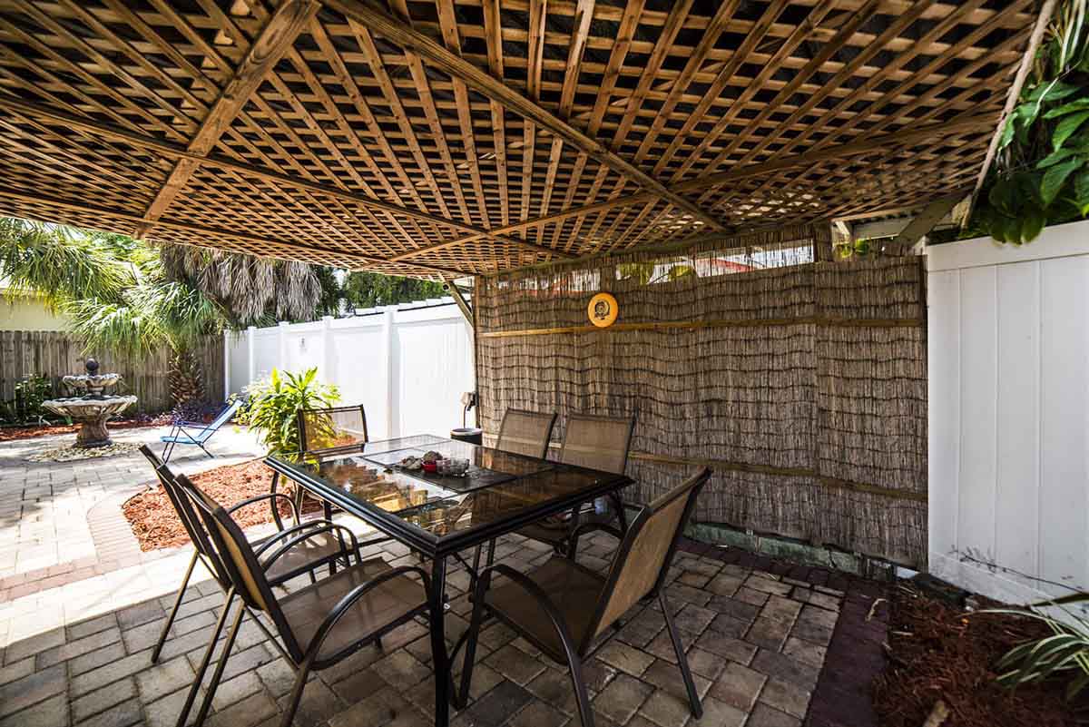 Covered outdoor common area at the Men's House